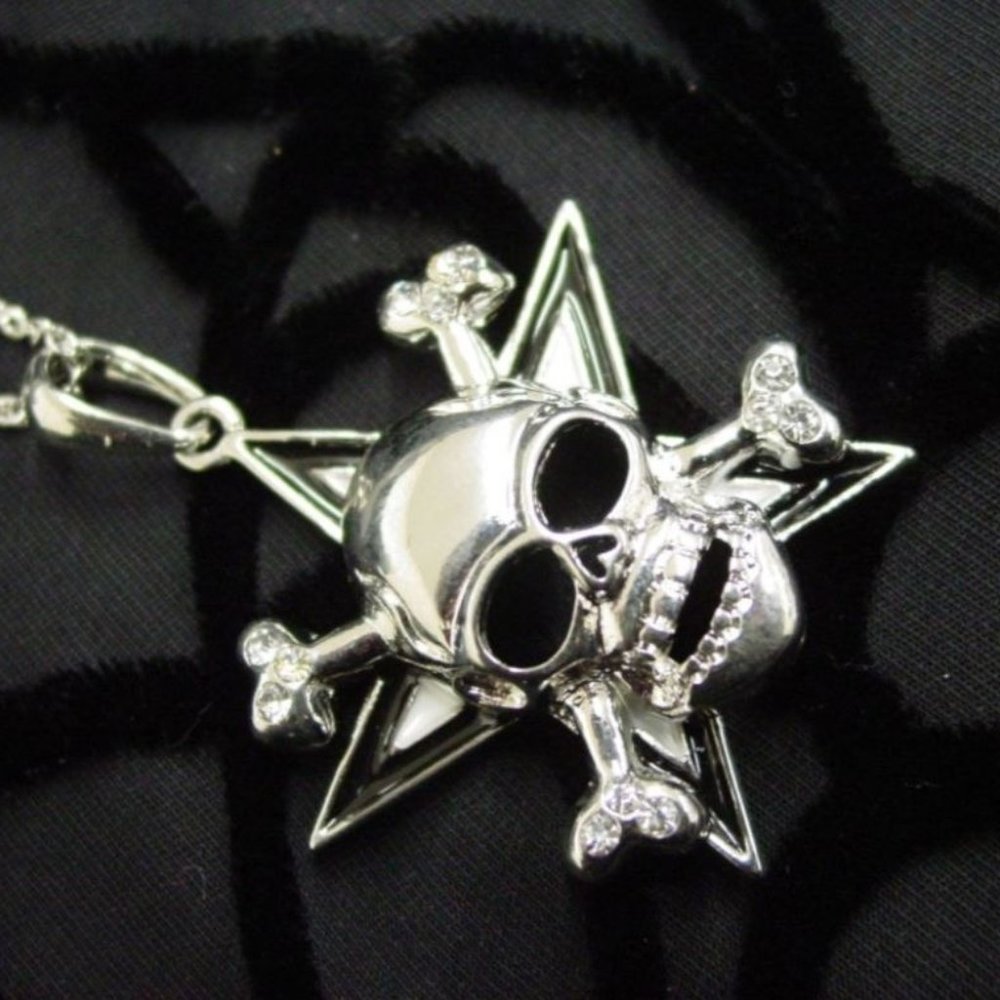 Men / Women Gothic Silver Punk Biker Skull Pendant Charm Necklace